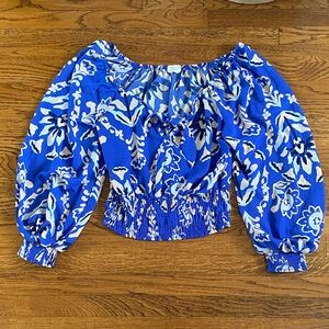 Women’s Blue and Cream Floral Blouse with smocked waist, Size L